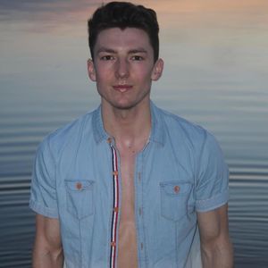 Meet your Posher, Ethan